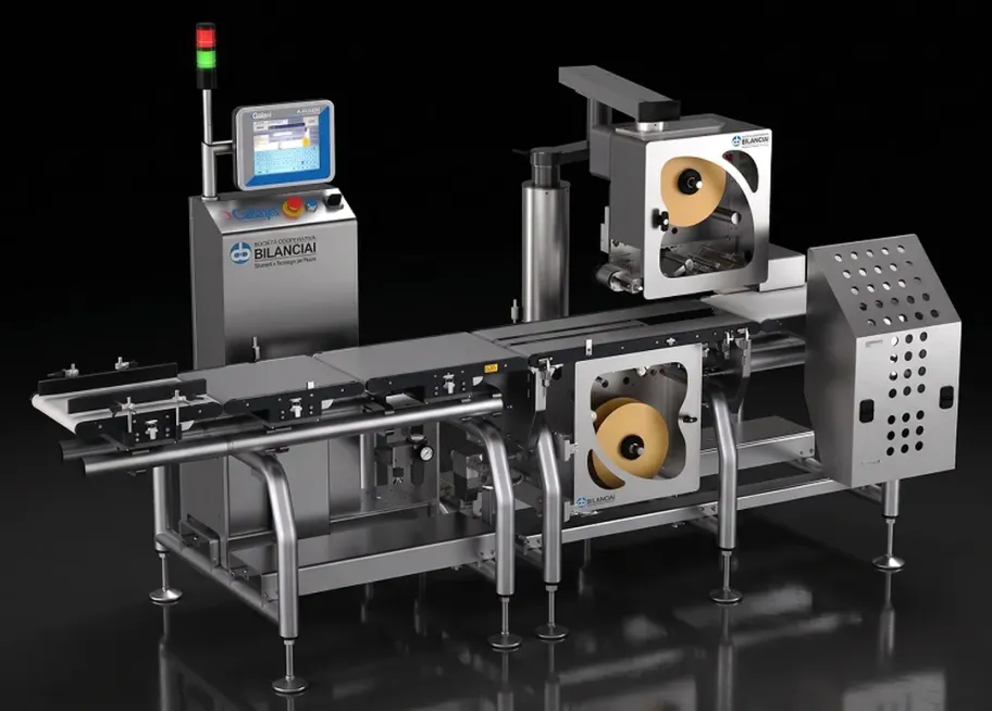 Linea automatica Coop Bilanciai con nastri trasportatori e unità di etichettatura